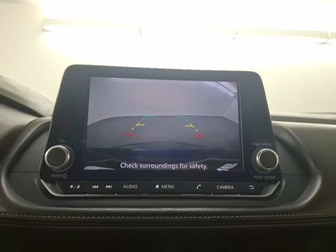 Used 2024 Nissan Rogue SV FWD image 23