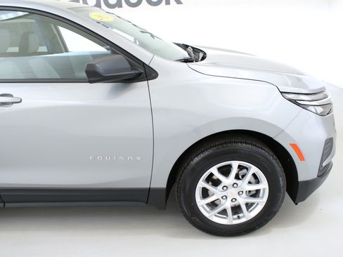 Used 2024 Chevrolet Equinox LS w/ LS Convenience Package FWD image 10