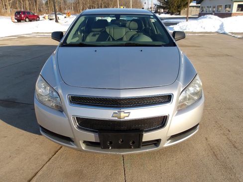 Used 2010 Chevrolet Malibu LS image 3