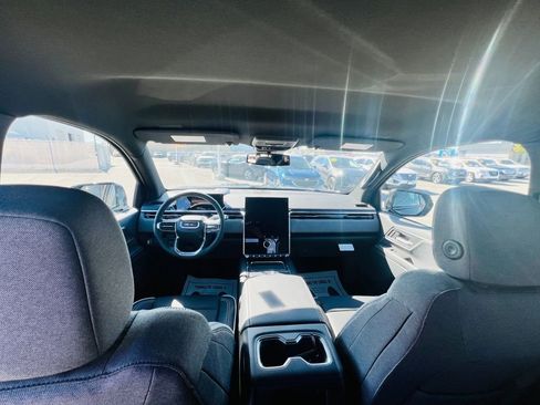 New 2026 GMC Sierra EV Elevation image 17