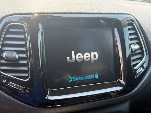 Used 2019 Jeep Compass Limited w/ Advanced Safety Group AWD/4WD image 15