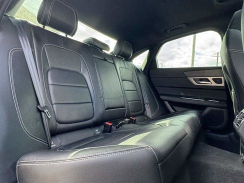 Used 2016 Jaguar XF S image 38