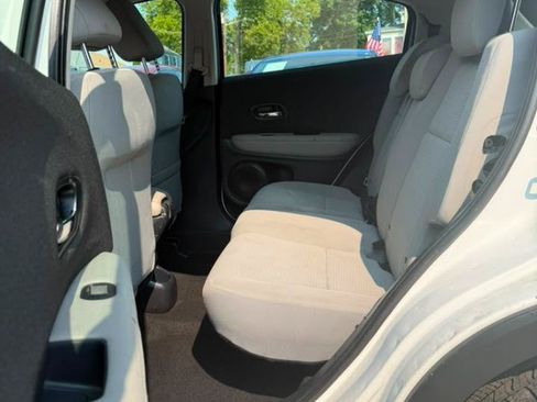 Used 2021 Honda HR-V LX image 30