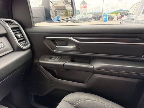Used 2025 RAM 1500 Big Horn AWD/4WD image 23