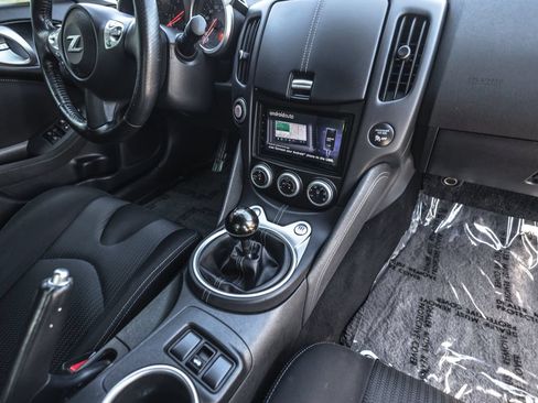 Used 2020 Nissan 370Z Coupe RWD image 26