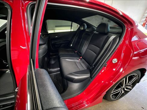 Used 2016 Honda Accord Sport image 27