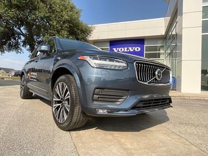 Certified 2022 Volvo XC90 T5 Momentum w/ Climate Package