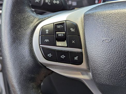Certified 2023 Ford Explorer XLT w/ Equipment Group 202A RWD image 32