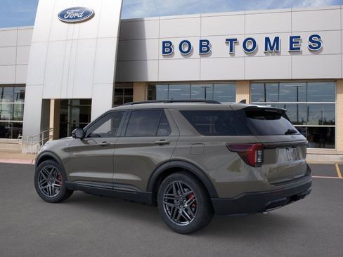 New 2026 Ford Explorer ST-Line w/ ST-Line Street Pack image 5