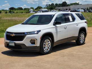 Used 2023 Chevrolet Traverse LS video 3