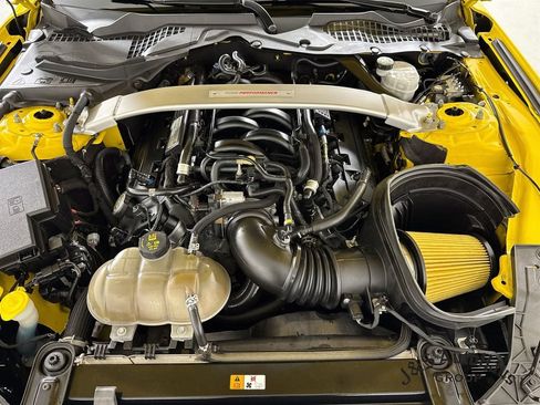 Used 2018 Ford Mustang Shelby GT350 w/ Electronics Package RWD image 36