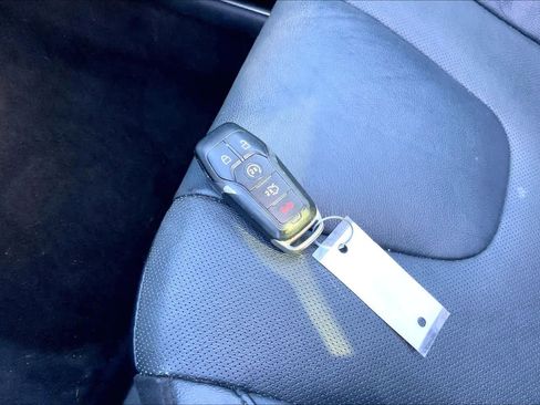 Used 2016 Ford Edge Titanium w/ Equipment Group 301A image 15