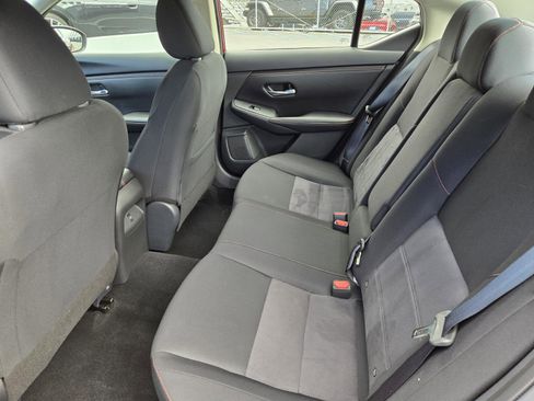 Used 2025 Nissan Sentra SR FWD image 25