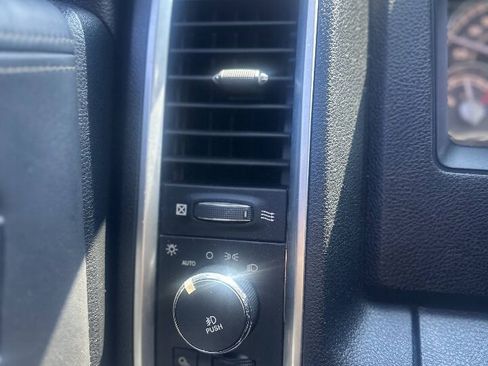 Used 2014 RAM 1500 Limited RWD image 18