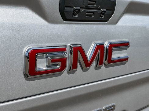 Used 2022 GMC Sierra 1500 Elevation w/ Driver Alert Package I image 9