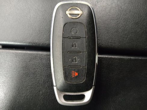 Used 2023 Nissan Rogue SV AWD/4WD image 32