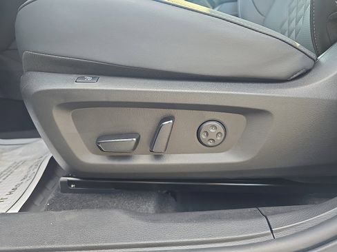 New 2025 Mitsubishi Outlander SEL image 13