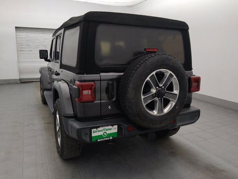 Used 2018 Jeep Wrangler Unlimited Sahara image 5