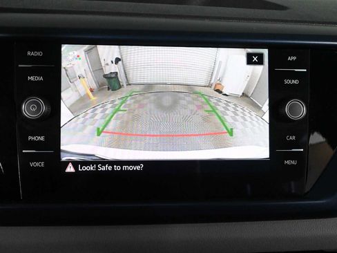 Certified 2023 Volkswagen Taos SE w/ Panoramic Sunroof Package FWD image 6