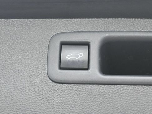 Used 2021 Toyota Highlander Platinum AWD/4WD image 34