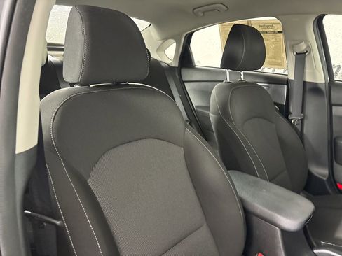 Used 2023 Kia Forte LXS image 26