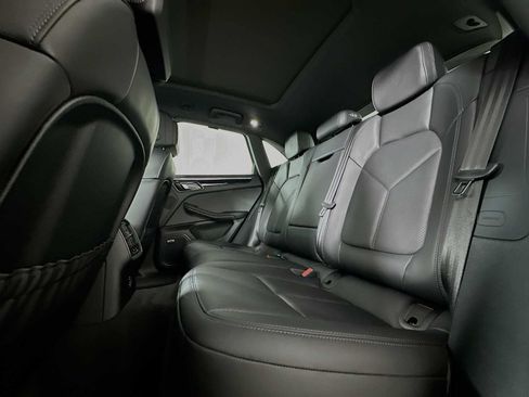 Certified 2026 Porsche Macan AWD/4WD image 23