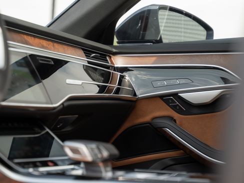 New 2026 Audi A8 L 3.0T AWD/4WD image 17