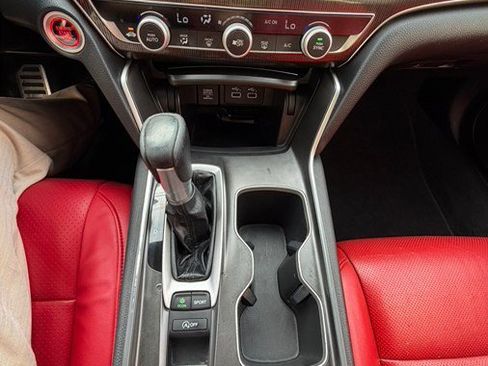 Used 2021 Honda Accord Sport image 11