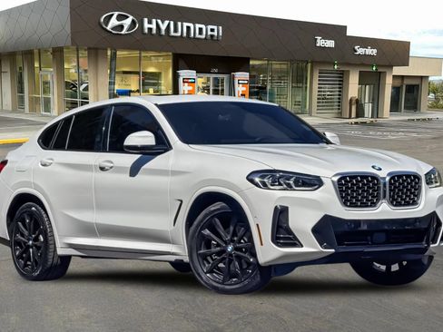 Used 2025 BMW X4 xDrive30i w/ Premium Package AWD/4WD image 2