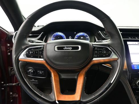 Used 2022 Jeep Grand Cherokee Summit image 2