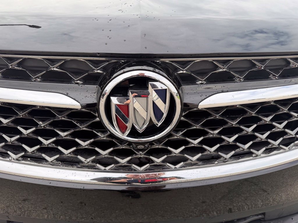 Used 2023 Buick Envision Avenir AWD/4WD image 9