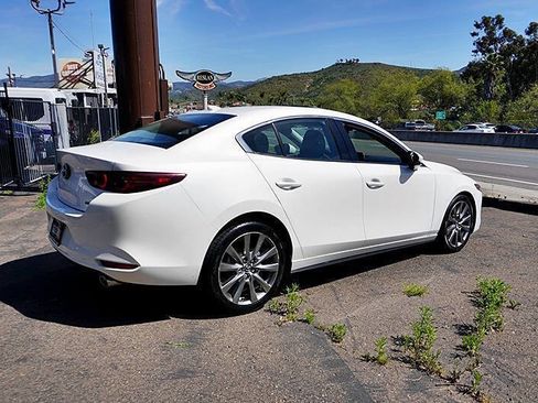 Used 2020 MAZDA MAZDA3 Premium 4dr Sedan image 9