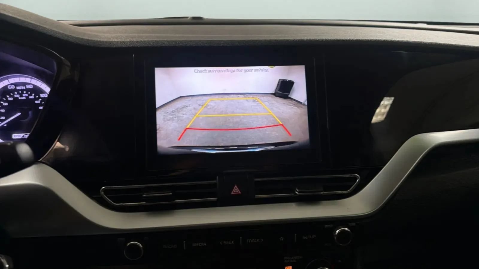 Used 2020 Kia Niro LX FWD image 15