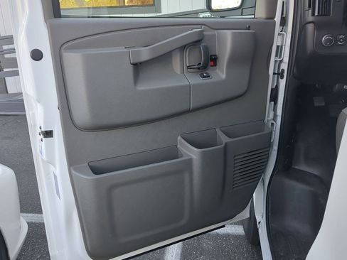 New 2025 GMC Savana 2500 w/ Driver Convenience Package image 22