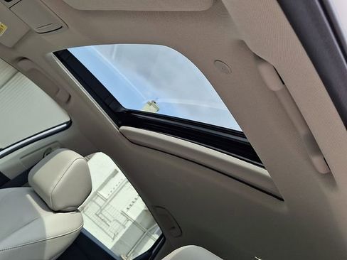 Used 2025 Honda Accord Touring image 14