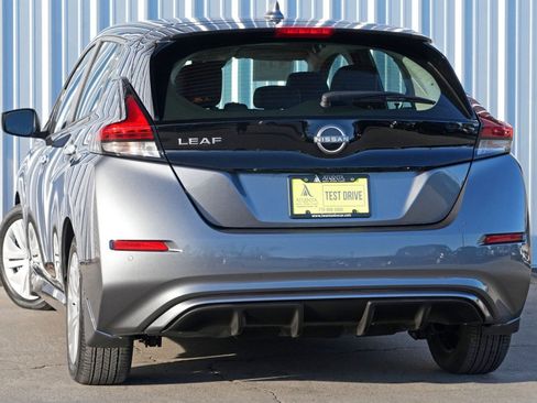 Used 2025 Nissan Leaf S image 5