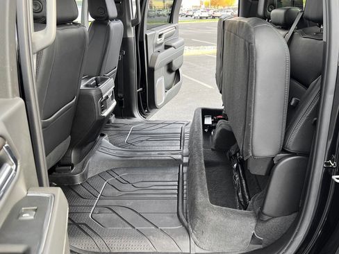 Used 2024 GMC Sierra 2500 Denali image 17