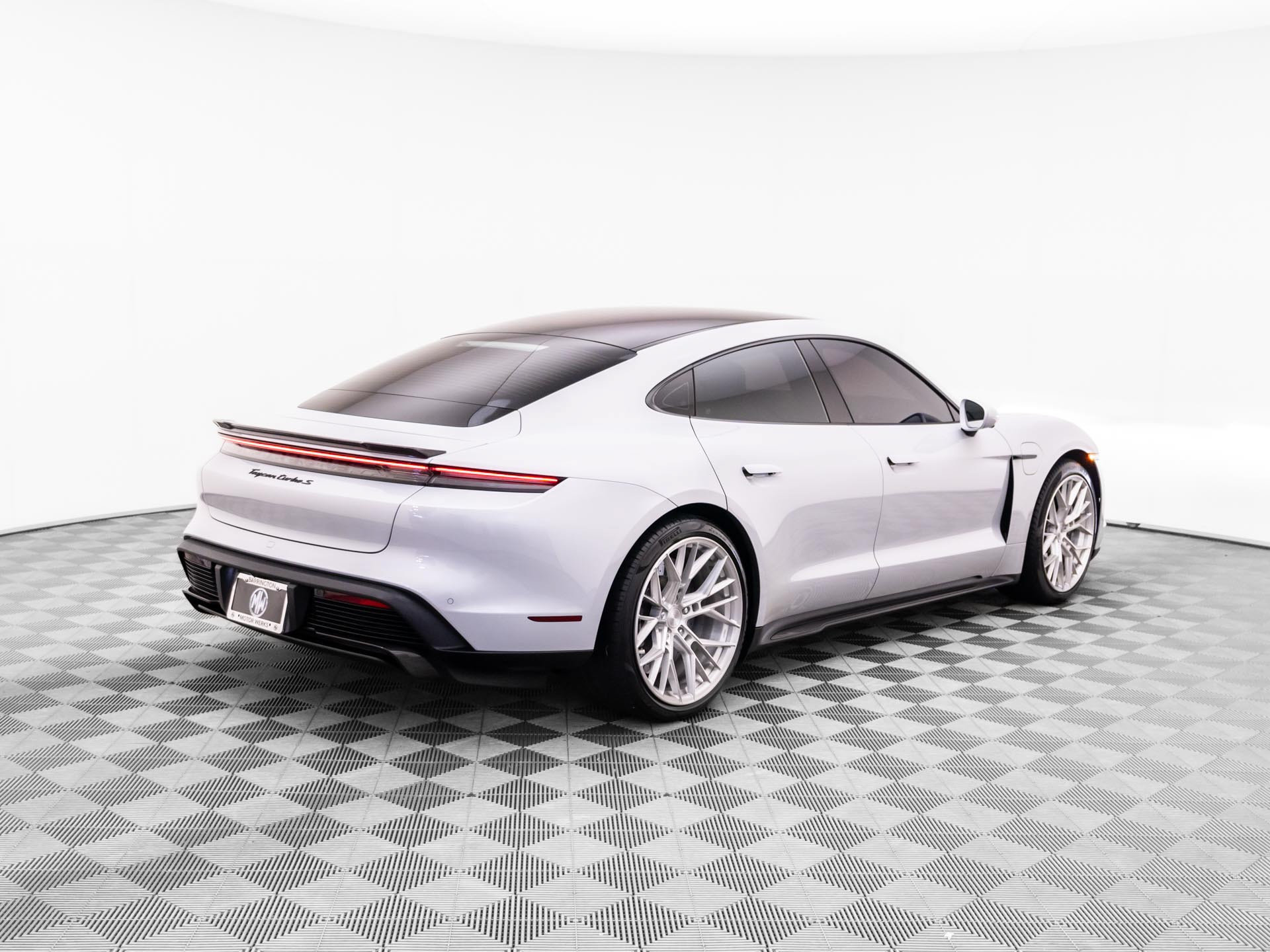 Used 2021 Porsche Taycan AWD/4WD image 8