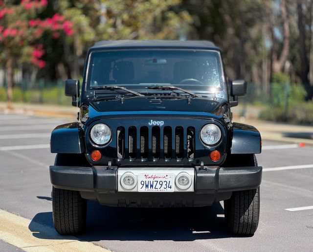 Used 2012 Jeep Wrangler Unlimited Sahara AWD/4WD image 20