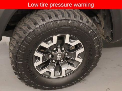 Used 2022 Toyota Tacoma TRD Off-Road image 11