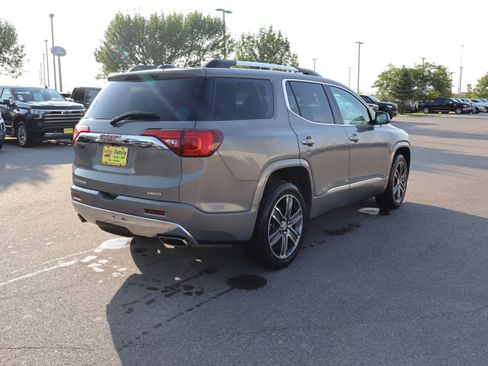 Used 2019 GMC Acadia Denali w/ Technology Package AWD/4WD image 7