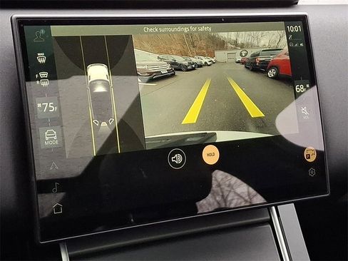 Used 2025 Land Rover Range Rover Velar Dynamic SE image 19