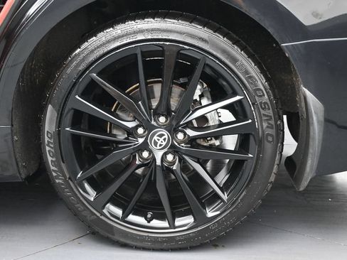 Used 2022 Toyota Camry XSE FWD image 11