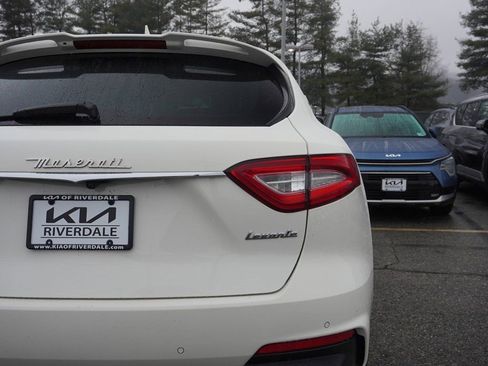 Used 2019 Maserati Levante GTS AWD/4WD image 17