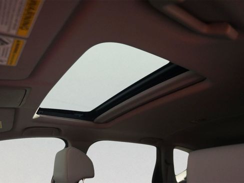 Used 2022 Honda CR-V Touring image 11