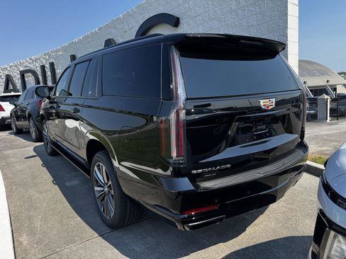 New 2026 Cadillac Escalade ESV Sport AWD/4WD image 8