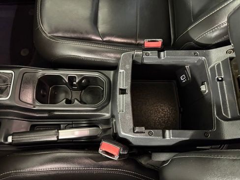 Used 2021 Jeep Wrangler Unlimited Sahara w/ Cold Weather Group image 33