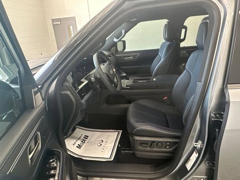 New 2026 INFINITI QX80 4WD w/ Sport Exterior Package image 9