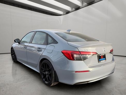 Used 2024 Honda Civic Sport image 3