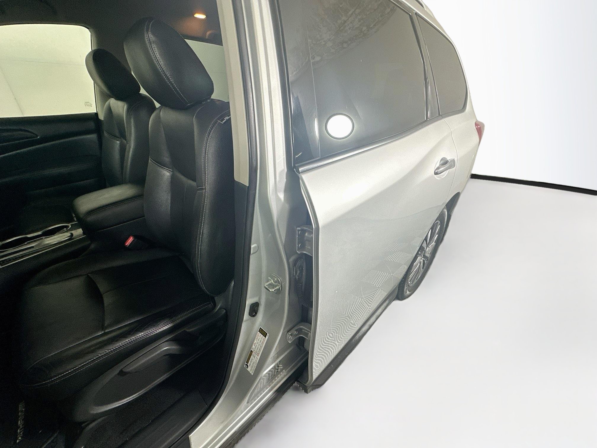 Used 2020 Nissan Pathfinder S FWD image 12